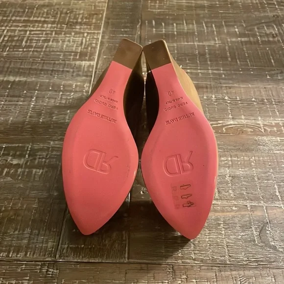 Fabulous Ruthie Davis open toe platform wedges.  Sz 40 - Picture 4 of 5